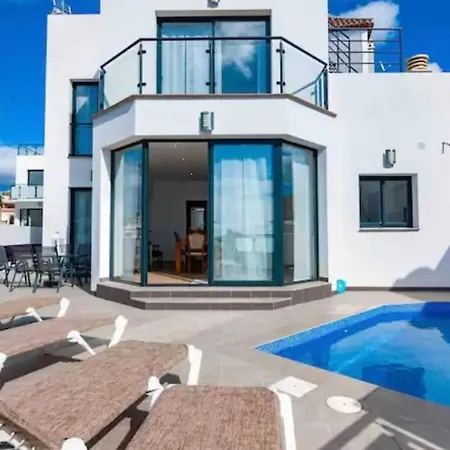 Increible Con Piscina Privada